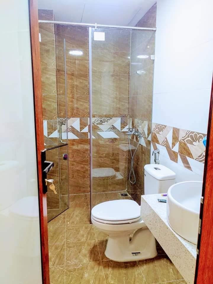 bán LÔ GÓC 3 MẶT THOÁNG - NGÕ 3M - 20M RA Ô TÔ TRÁNH - 50M RA MP - TT QUẬN HBT + Vị trí đẹp gần phố
