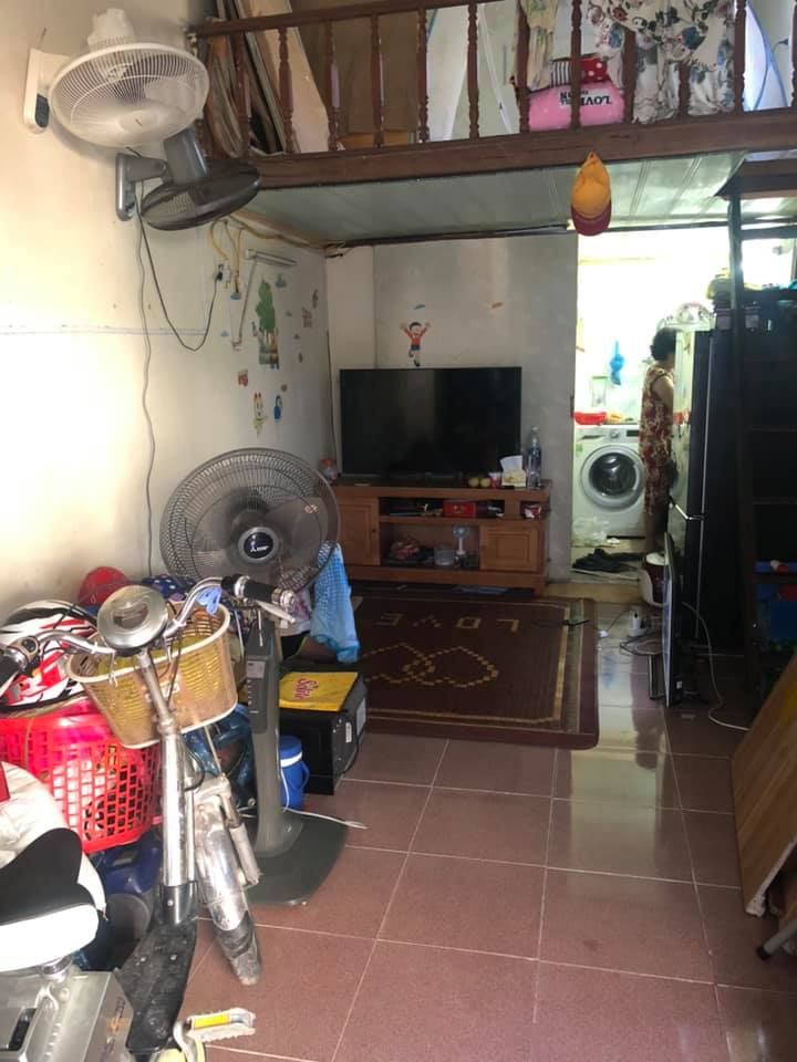 cho thuê nhà cấp 4,có gác lửng dt 35m,địa chỉ Đường Hoàng Công Khanh,chân cầu niệm