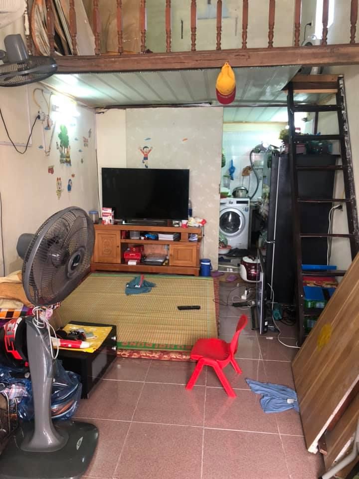cho thuê nhà cấp 4,có gác lửng dt 35m,địa chỉ Đường Hoàng Công Khanh,chân cầu niệm