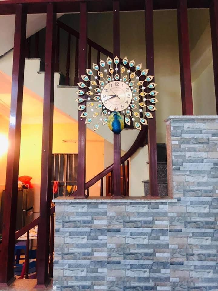 Cho thuê nhà riêng tại Thạch Bàn giá chốt 5tr. Gồm 3 tầng , 1 tum đầy đủ đồ 3 ngủ ,2 vệ sinh.