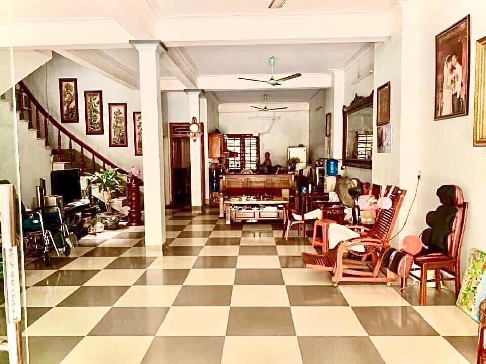 Bán Căn nhà ngay sau đại học Sư Phạm Thái Nguyên Mặt tiền hơn 8m, nhà 3 tầng