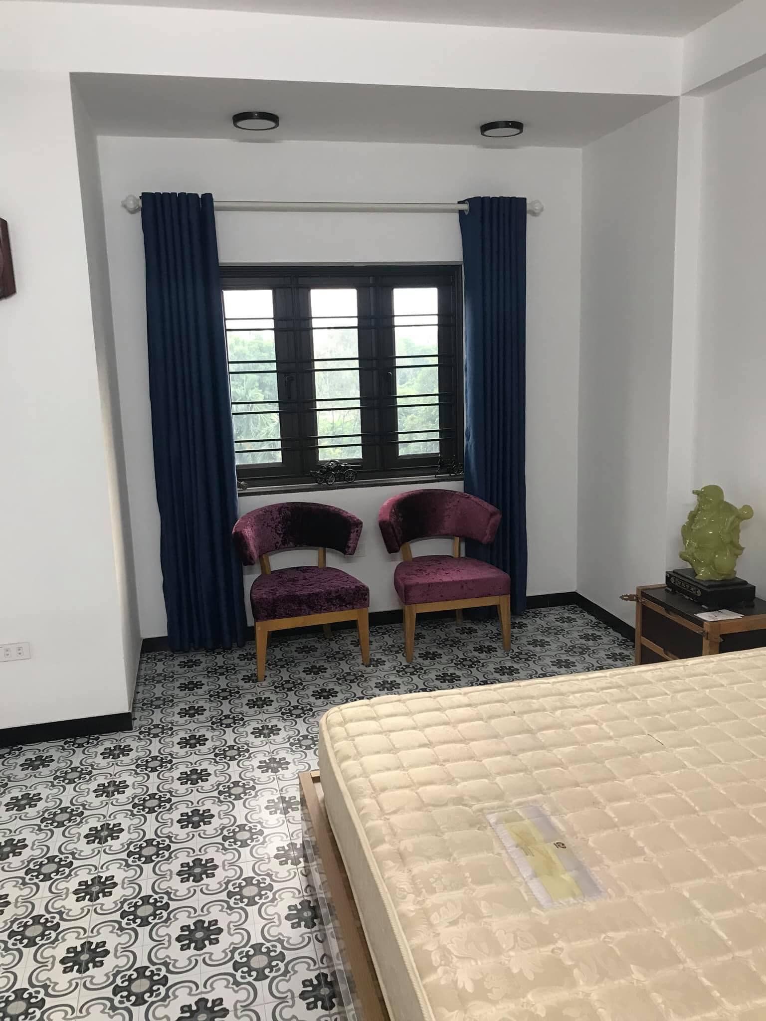 CHO THUÊ CCMN TẠI NGỌC THUỴ Diện Tích 21-26 m2 mỗi phòng đều có giường, bếp.