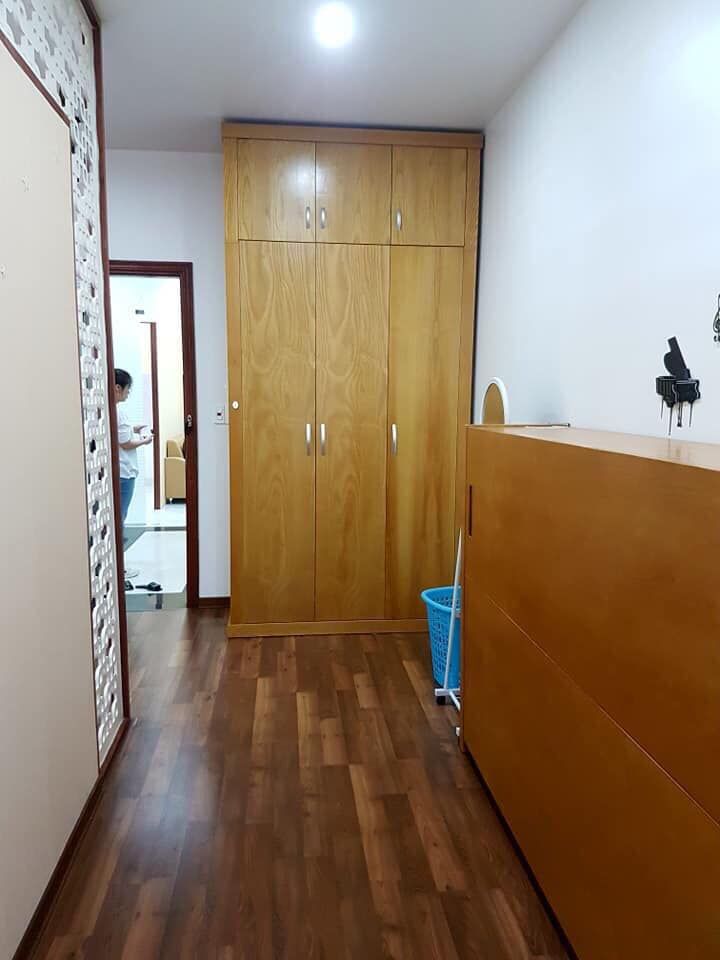 Do khách cuối tháng trả nên mình còn trống 1 căn tại trung tâm thương mại vincom Lê thánh tông.