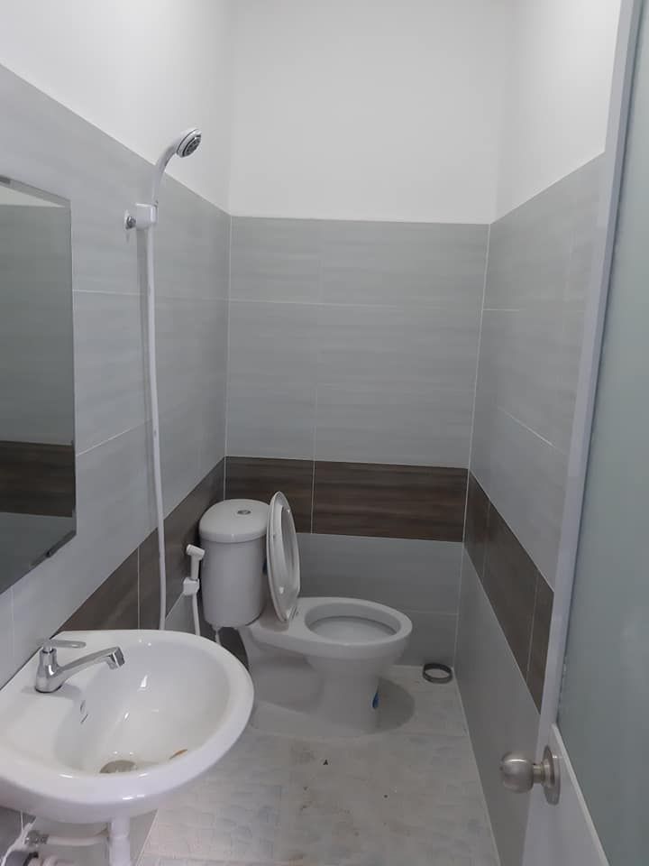 Cho thuê nhà trệt lầu hẻm 160 Nguyễn Văn Quỳ, P. TTĐ, Q7 - DT : 4x8m,2PN,2wc Giá 6tr/tháng