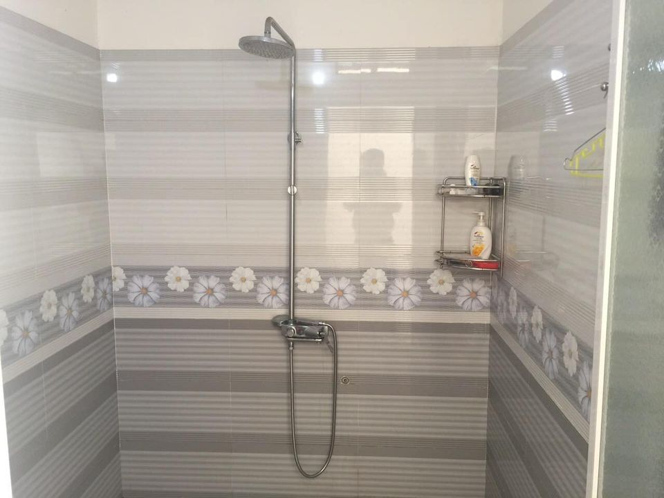 Bán nhà hẻm 03/ Nguyễn Thiếp hẻm xe hơi đẹp nhà xây kiêng cố chỉ nhỉnh 1 tỷ. 5x20m full thổ cư