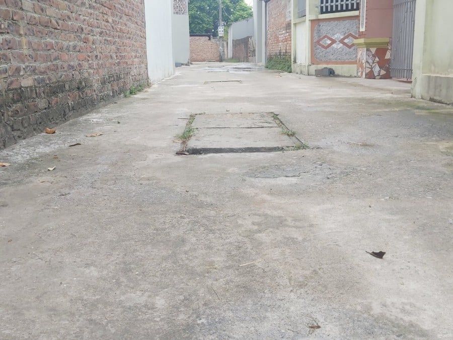 Em cần bán gấp đất 85m2 Hương Đình , Mai Đình , Sóc Sơn - Mặt tiền : 5,6m - Dài :15,2m - Sổ đỏ cc