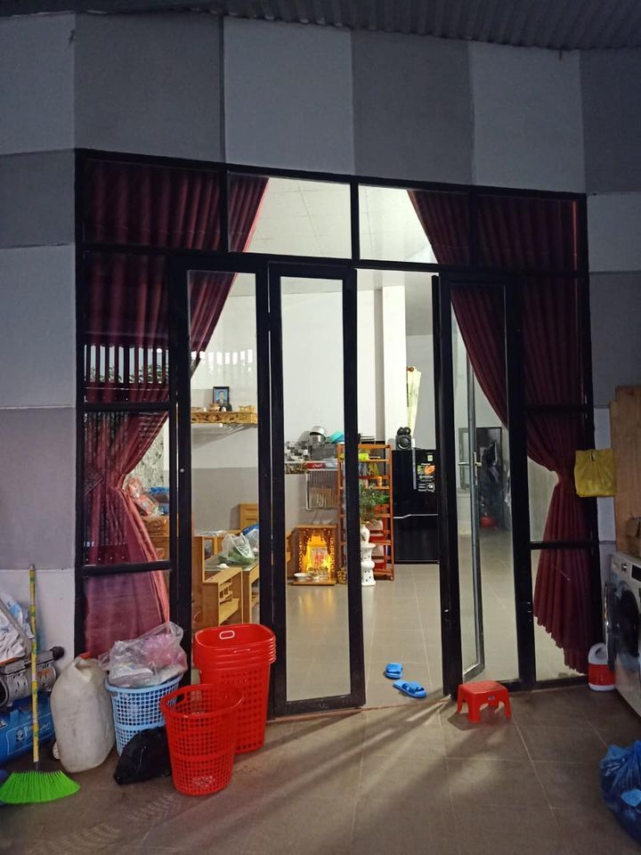Bán nhà hẻm 03/ Nguyễn Thiếp hẻm xe hơi đẹp nhà xây kiêng cố chỉ nhỉnh 1 tỷ. 5x20m full thổ cư