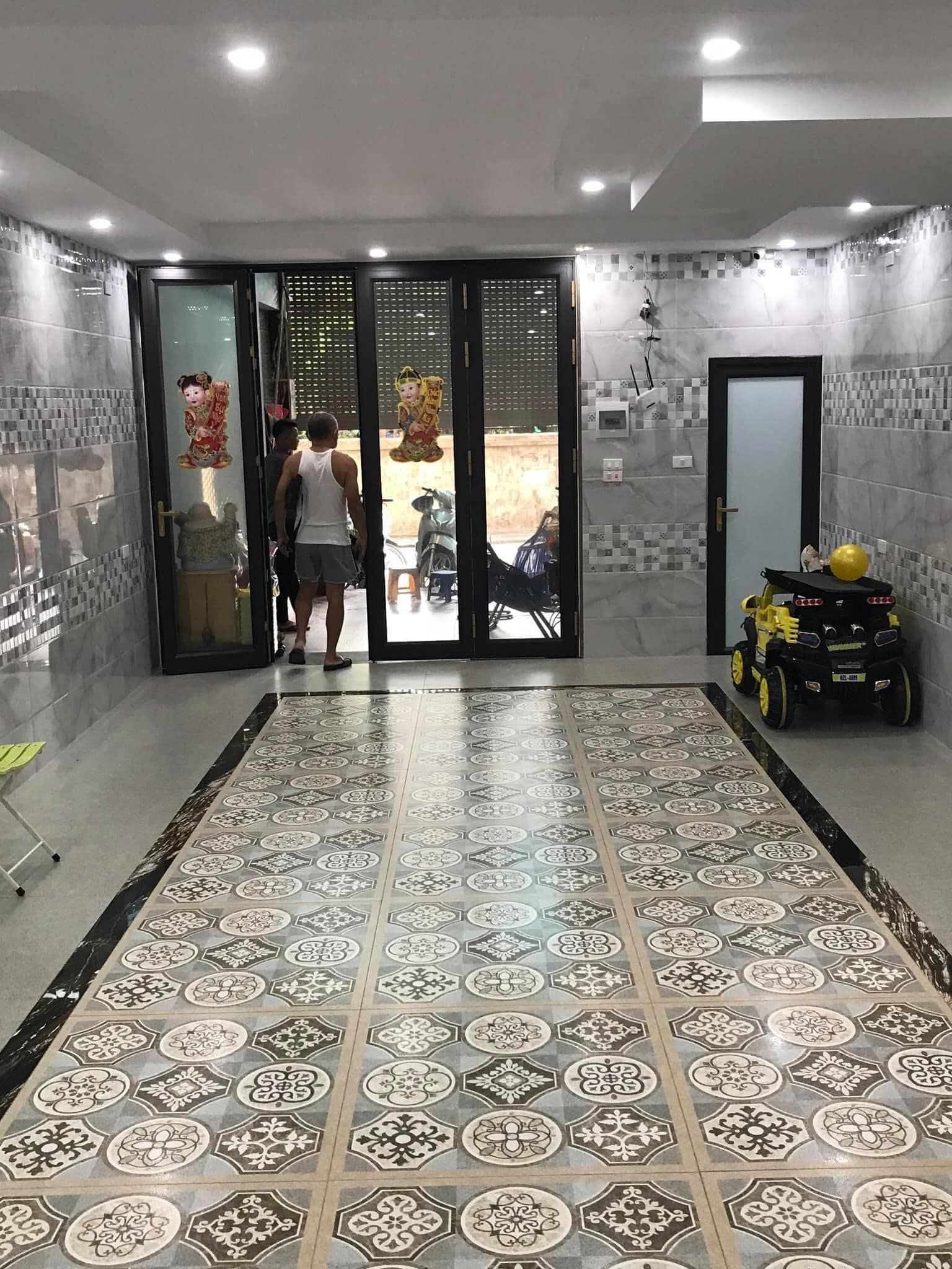 CHO THUÊ CCMN TẠI NGỌC THUỴ Diện Tích 21-26 m2 mỗi phòng đều có giường, bếp.