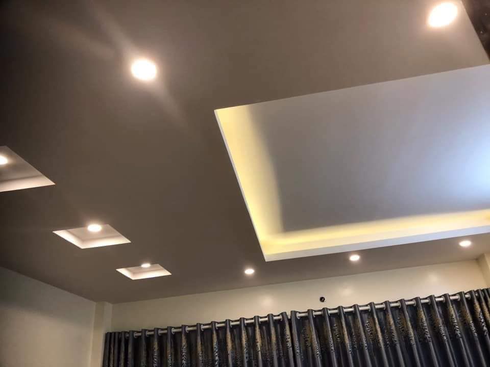 CẦN BÁN GẤP KHU NHÀ 7 TẦNG MỚI LẠC LONG QUÂN, PHÂN LÔ, KNH DOANH VP, THANG MÁY 66M2 HƠN 10 TỶ