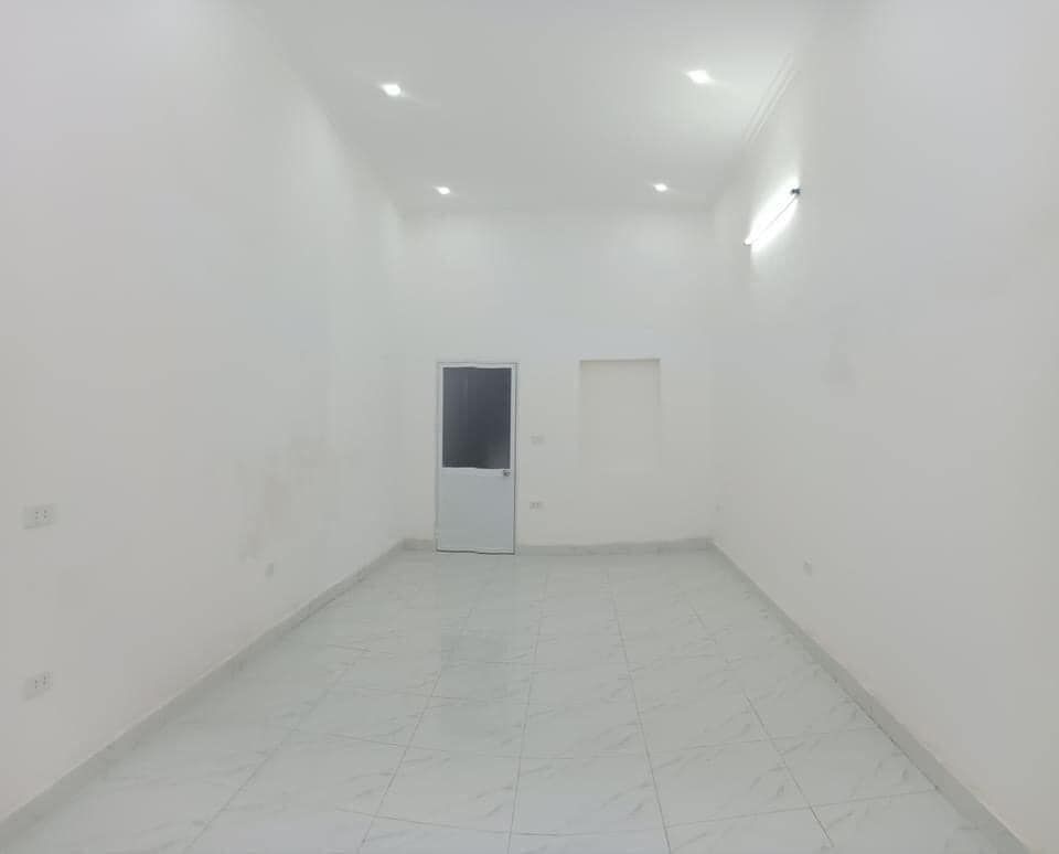Cho thuê nhà trong ngõ An Đà. Diện tích : 40m2 x 2 tầng. Bao gồm 1 phòng ngủ lớn , 1 wc