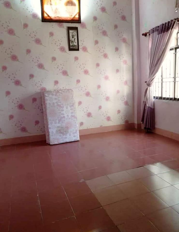 Cchủ cần bán gấp căn nhà 2 tầng đường Lương Định Của, Phường Lý Thường Kiệt, TP. Quy Nhơn .