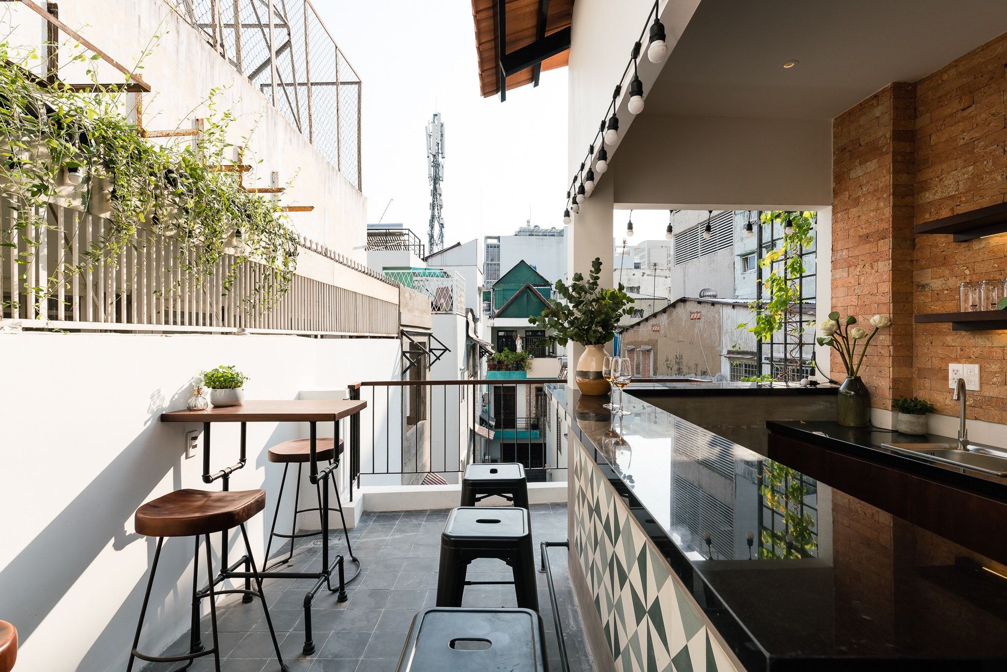 Cho thuê căn hộ bao chill Nằm ngay vị trí trung tâm q1 350 trần hưng đạo q1 Full nt Bếp chung
