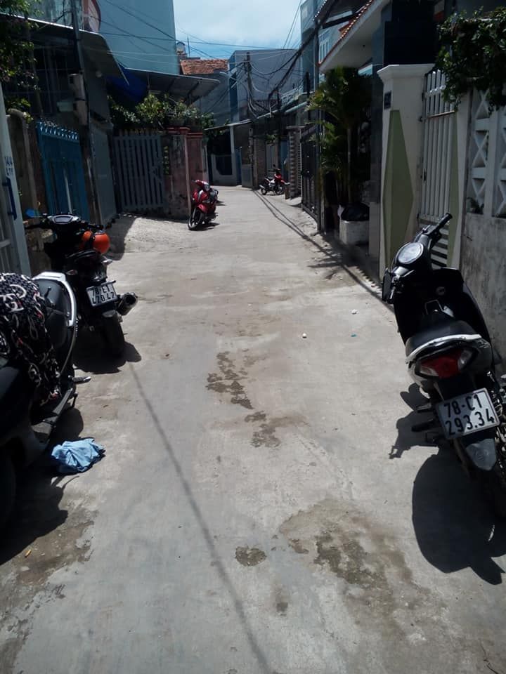 Bán nhà 1 trệt 1 lầu lê thành phương phường 8 Giá 3ty Ae nào thiện chí lh 0868792176