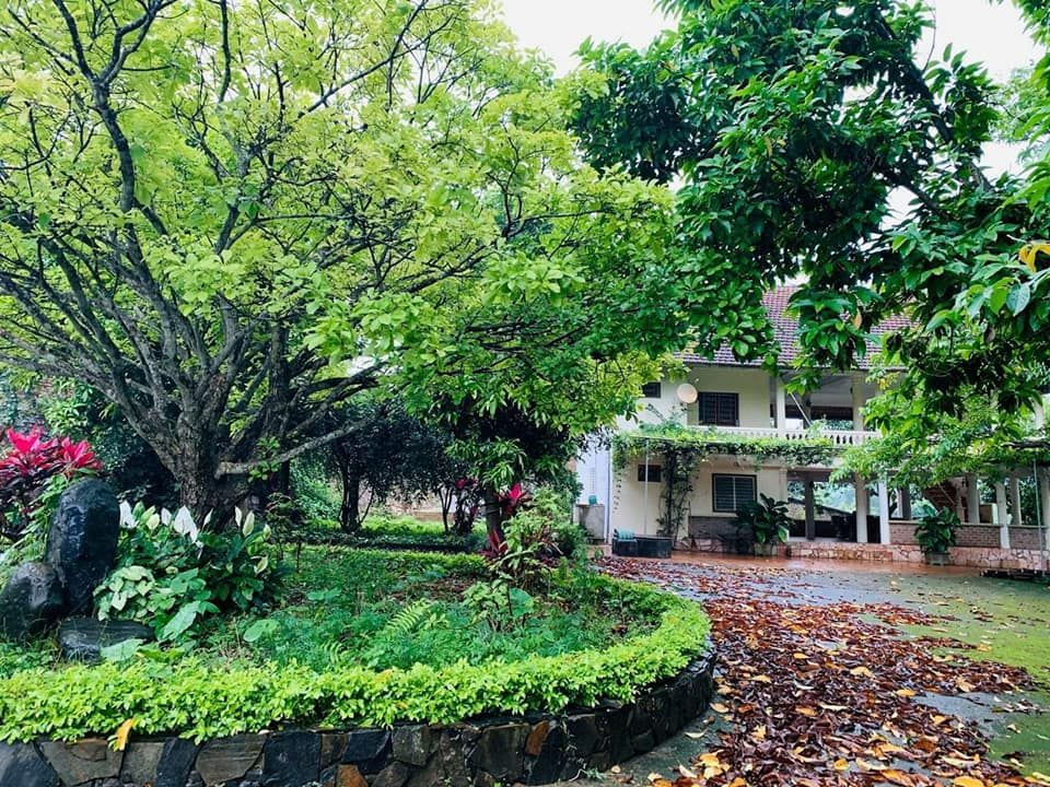 Cần bán Nhà vườn tuyệt đẹp lưng núi Lương sơn 6100m đầy đủ nhà cửa nội thất, điện nước