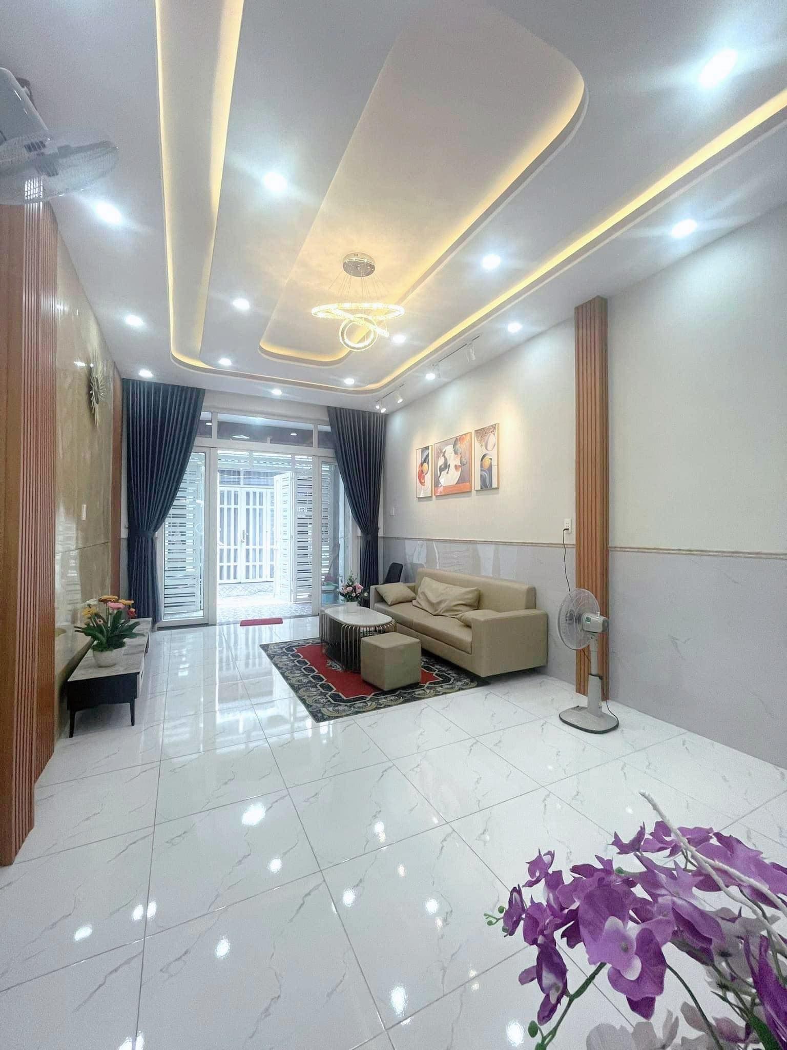 Bán nhà Nguyễn Sỹ Sách 60m2 2tang hxh-shr gần chợ Tân Trụ , tặng nội thất , 5tỷ nhỉnh 0932030061