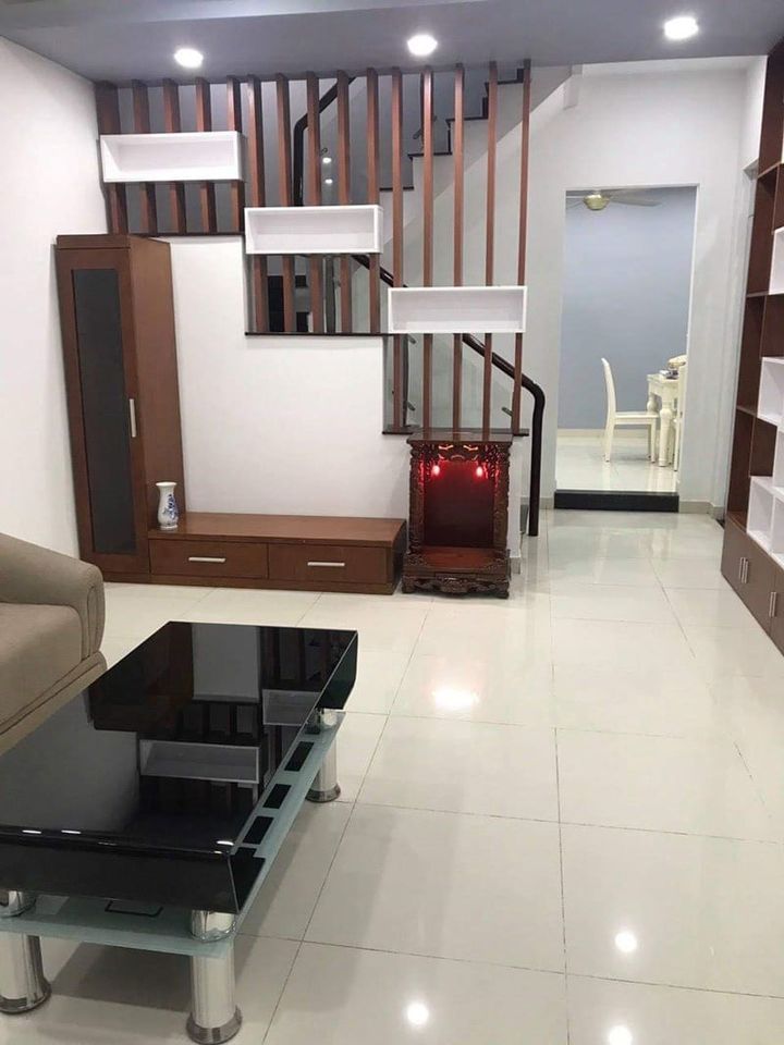 Bán nhà Định Công Hạ 31m2 tầng 1, 40m2 T2- T5, 5 tầng, mặt tiền 3.6m, chỉ 2.5 Tỷ.