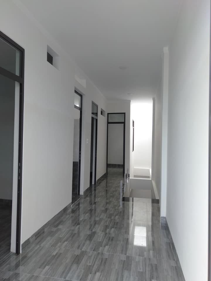 Bán nhà mới xây hẻm Phù Đổng. Nhà xây chắc chắn, không gian sinh hoạt hiện đại. Thiết kế đẹp