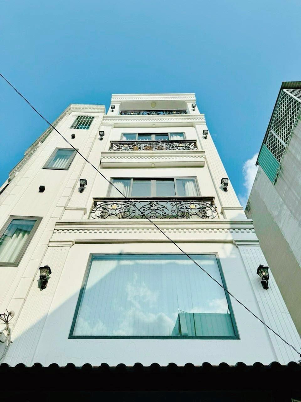 Nhà mới full nội thất 40m2-5tang hxh gần Thống Nhất giao Phạm Văn Chiêu - Giáp Q12 - 5 tỷ nhỉnh