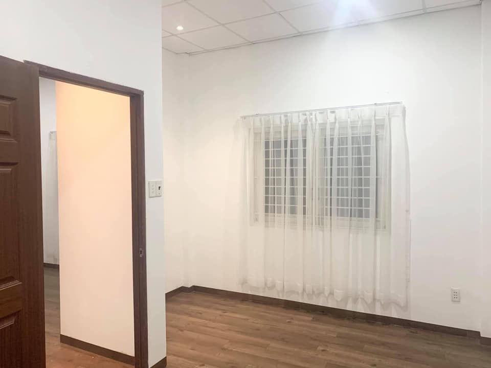 Cho thuê nhà Trần Xuân Soạn Q7 4PN 5WC , DT 5.5m x 17m , 1 trệt 2 lầu , Góc 2 MT