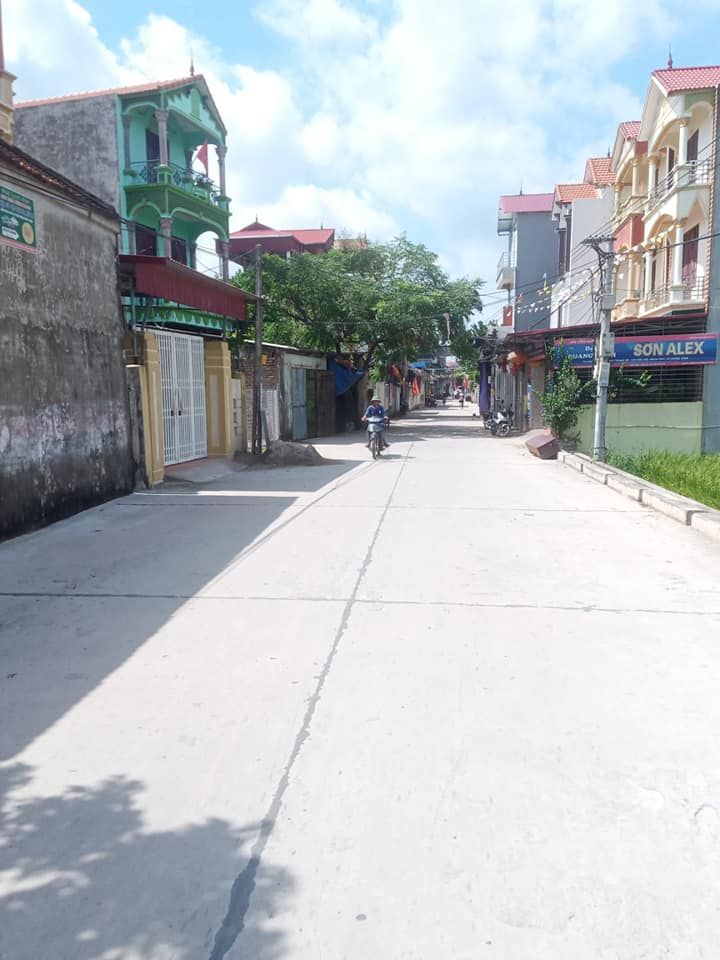 Ông a gửi bán lô đất giá công nhân ở khu mãn xá tây, hà mãn, thuận thành, bắc ninh 108m Đường ôtô
