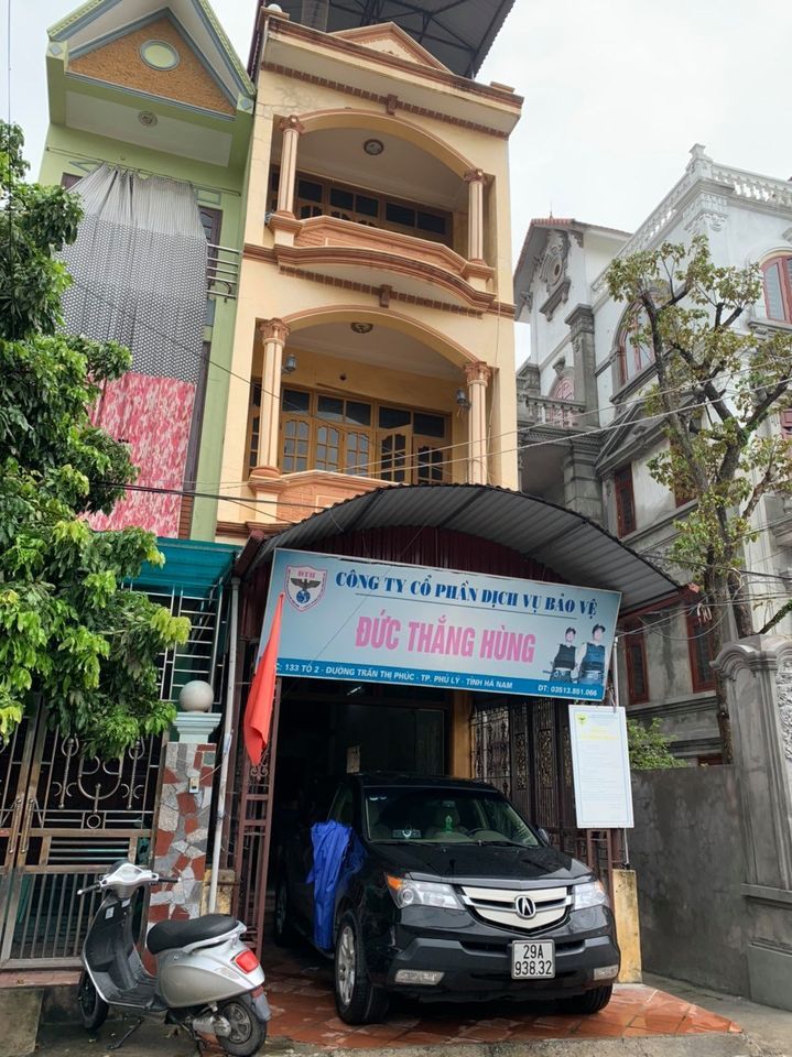 BÁN NHÀ TRẦN THỊ PHÚC Nhà tiện Kinh doanh, bán hàng, thoáng đãng 1 bên cạnh là ngõ