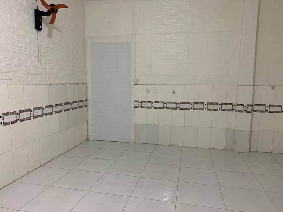 Cho thuê nhà nguyên căn q7 gần 40m,ngang 4m dài hơn 9m Hiện trạng:1 phòng ngủ lớn