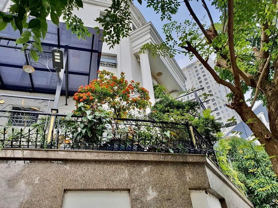 SIÊU PHẨM BIỆT THỰ RÁT VÀNG VĂN PHÚ HÀ ĐÔNG LÔ GÓC, THANG MÁY 94M2, 5 TẦNG, MT 17M GIÁ HƠN 12 TỶ