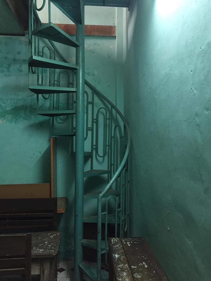 Cho thuê nhà nguyên căn. Dt: 90m2. Gần chợ, trương học, siêu thị....nhà có 1 phòng khách
