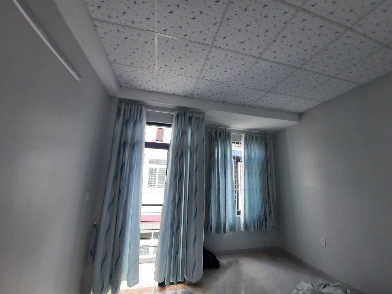 Nhà nguyên căn đẹp, rẻ bình dân có thể ở gia đình , nhóm bạn,Hẻm Lã Xuân Oai , q9