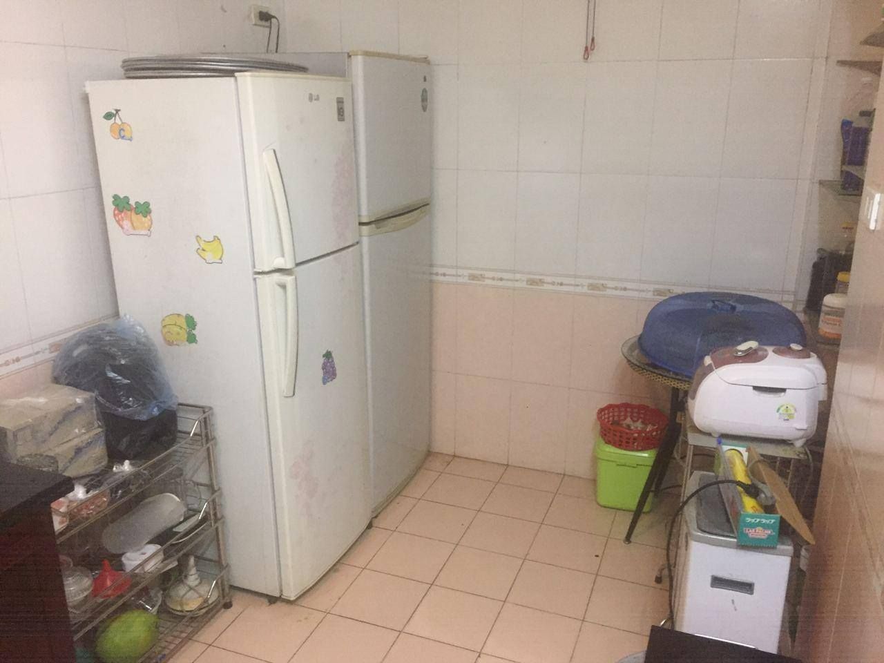 Cho thuê nhà mặt phố Thái Thịnh Nhà có 1 mặt bằng kinh doanh 40m2 và 1 nhà riêng Có 3 ngủ khép kín