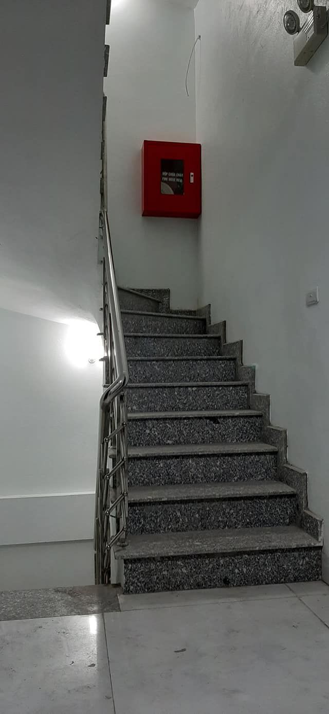 Cho thuê CCMN mới xây, có thang máy, ô tô đỗ cổng tại nhà số 32 ngõ 171 Nguyễn Ngọc Vũ