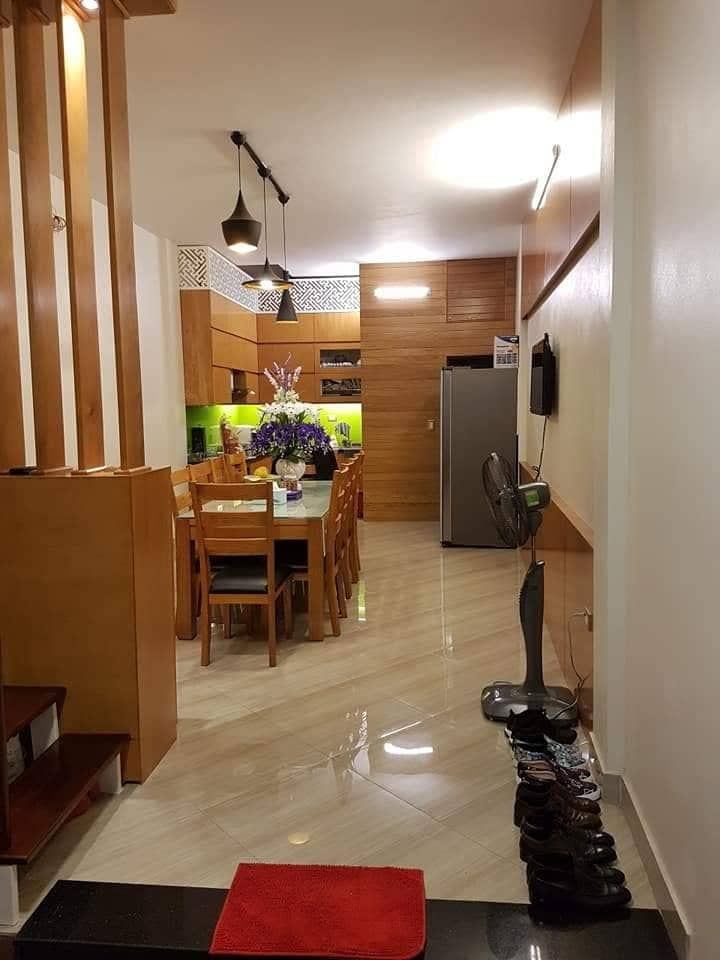 Nhỉnh 3 tỷ có nhà 30m2 Võ Chí Công, ô tô 7 chỗ đỗ cửa, 5 tầng đẳng cấp!!!
