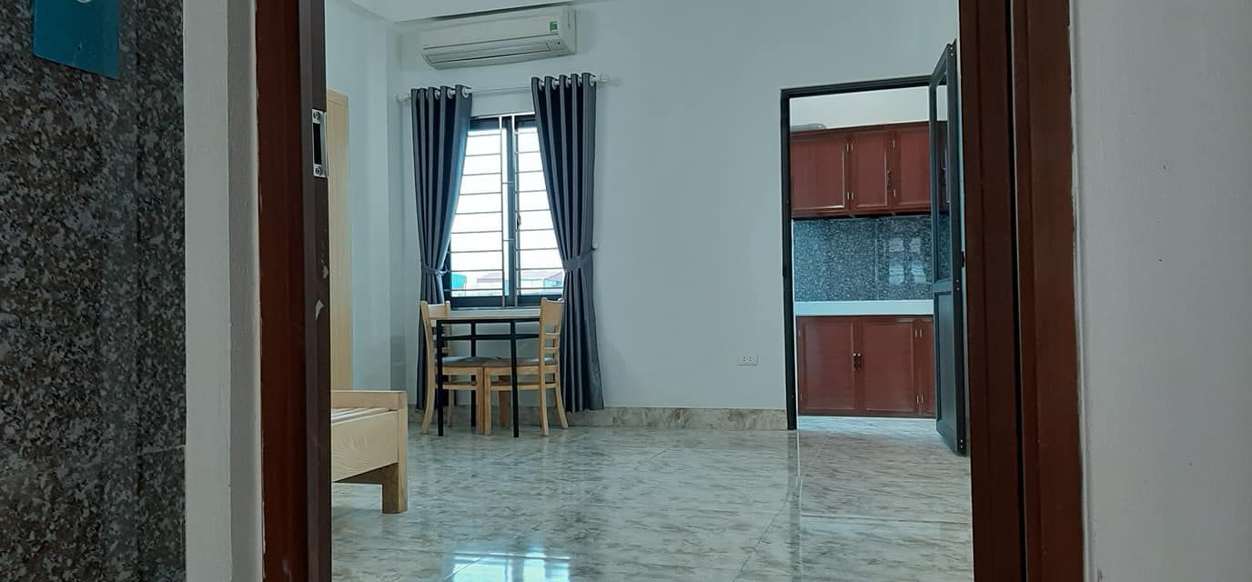 Cho thuê CCMN mới xây, có thang máy, ô tô đỗ cổng tại nhà số 32 ngõ 171 Nguyễn Ngọc Vũ