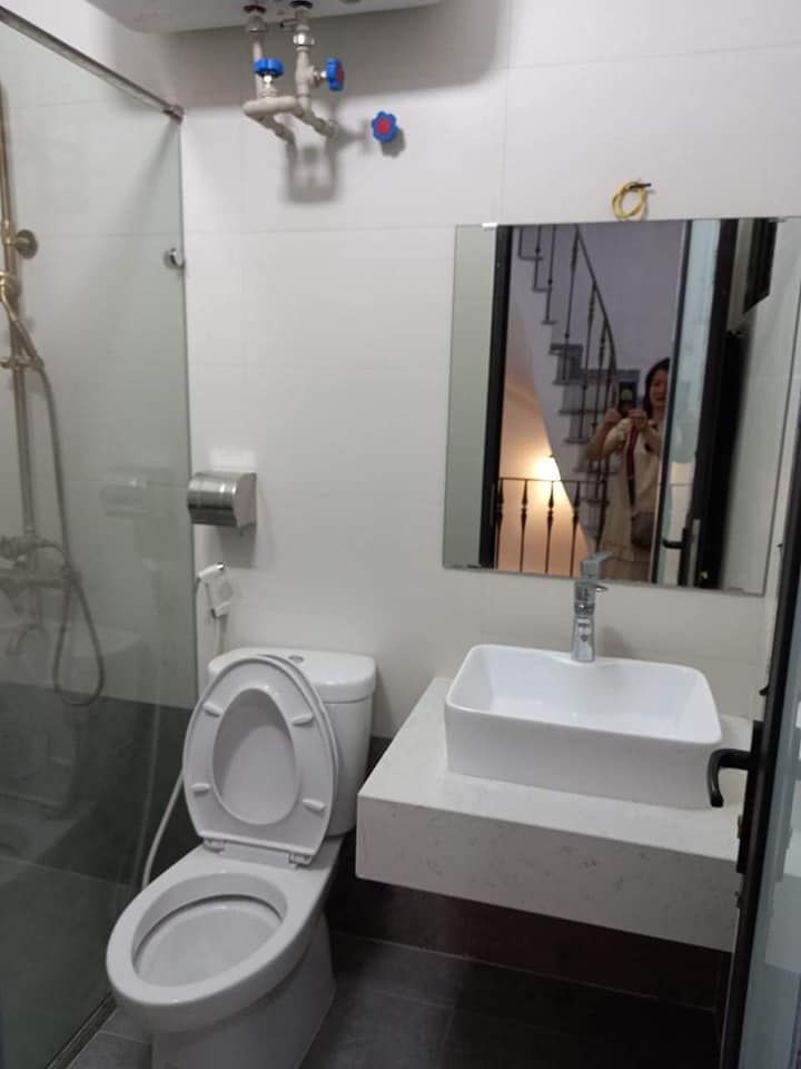 BÁN GẤP NHÀ MỚI ĐẸP HOÀNG HOA THÁM, BA ĐÌNH, NGÕ THÔNG, TIỆN ÍCH 53/57M2, 5 TẦNG GIÁ 5,6 TỶ