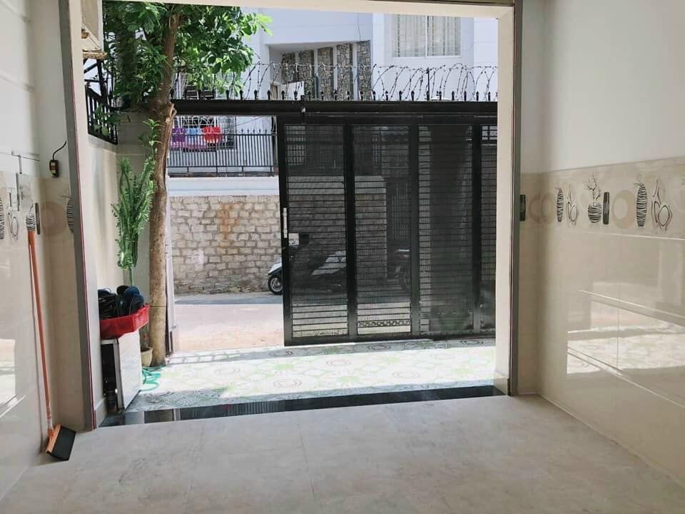Cho thuê nhà 69/ Phan Chu Trinh .p2 Tp.vũng tàu . Nhà 4 phòng ngủ.1 phòng khách.phòng bếp.