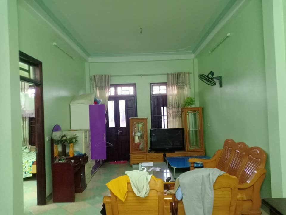 Bán nhà 3 tầng đẹp sang trọng phường Đông Phong, gần bến xe, gần BV, gần chợ đầu mối Lai Châu.