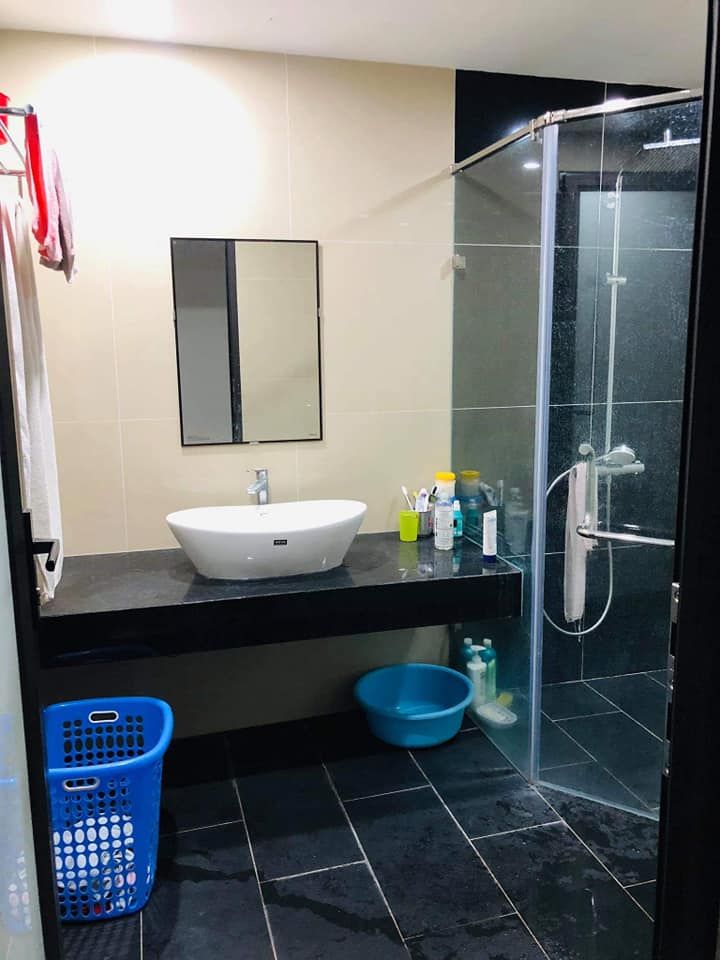 Bán gấp nhà đẹp Hoa Bằng sát phố 41m 4 tầng giá 4,5 tỷ có thương lượng