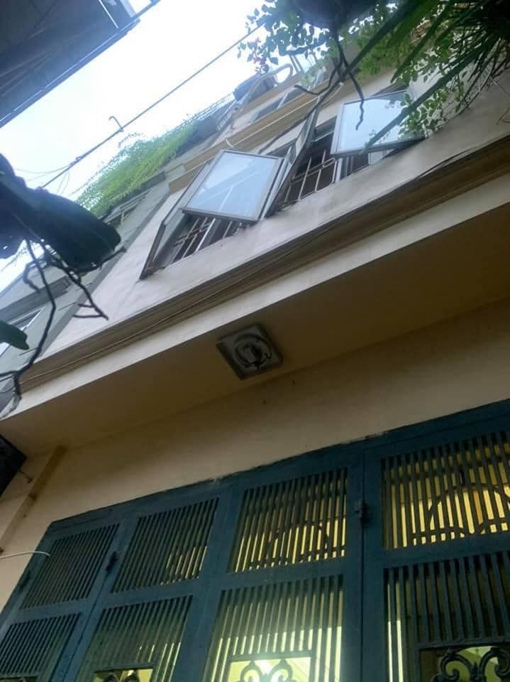 Cần bán nhà Dương Văn Bé - Hai Bà Trưng 36m2 , 4 tầng - Nhà đẹo - Gần phố - 2,7 tỷ