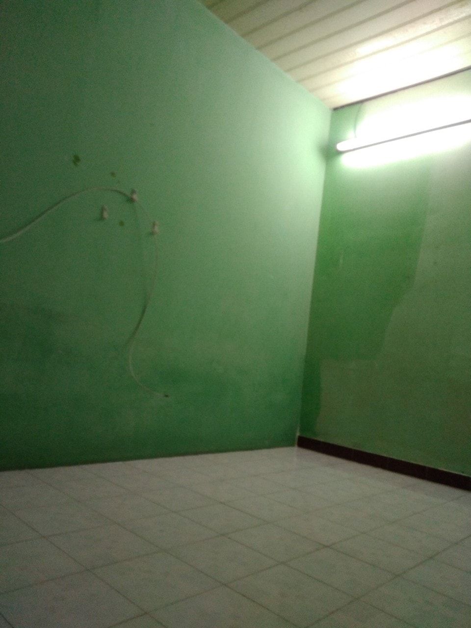 Cho thuê nhà nguyên căn 2pn.Giá 5tr. kế Đầu đường số 8 Linh Xuân .DT 6x14m. Đường 4m. LH 0364958766