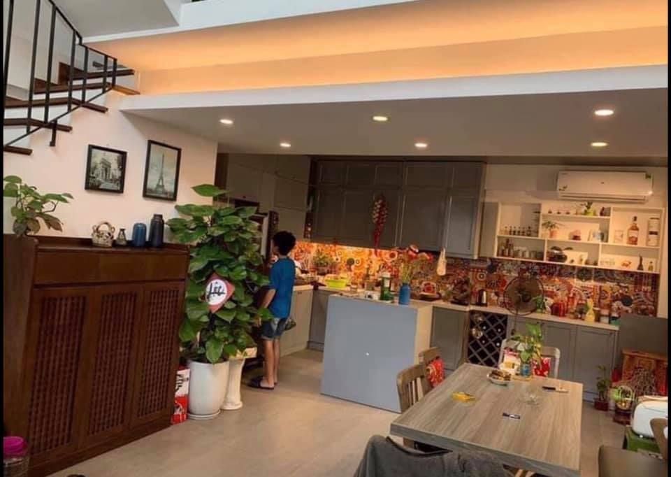 NHÀ MỚI CẦU GIẤY Ở NGAY 3 TẦNG 31M2 GIÁ CHỈ NHỈNH 2 TỶ GẦN Ô TÔ. Ngõ rộng thoáng cực hiếm