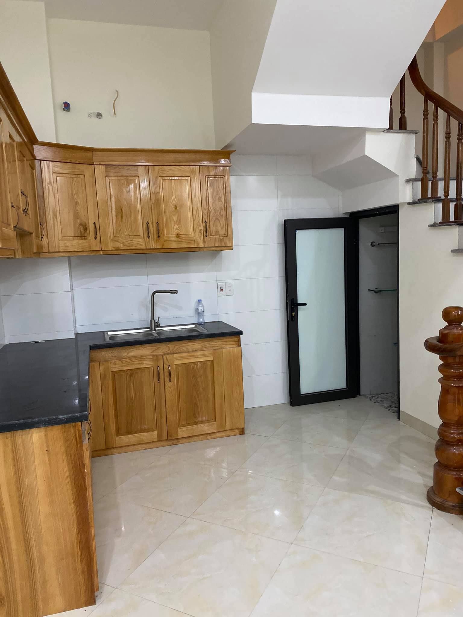 BÁN NHÀ MỚI KOONG-CÁCH ĐƯỜNG Ô TÔ 25 M TRƯỚC NHÀ XE CÔNG NÔNG TRÁNH XE MÁY Vị trí: Đa Sỹ- Kiến Hưng