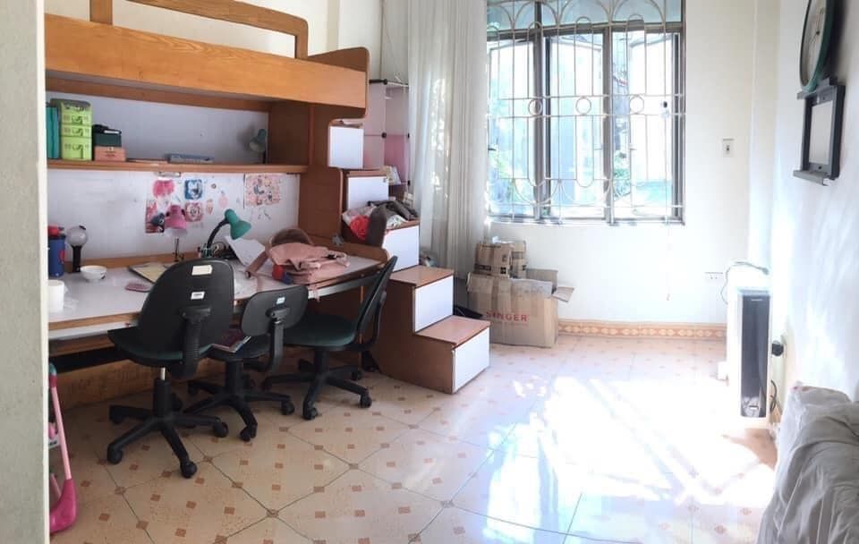 Cần bán nhà Dương Văn Bé - Hai Bà Trưng 36m2 , 4 tầng - Nhà đẹo - Gần phố - 2,7 tỷ
