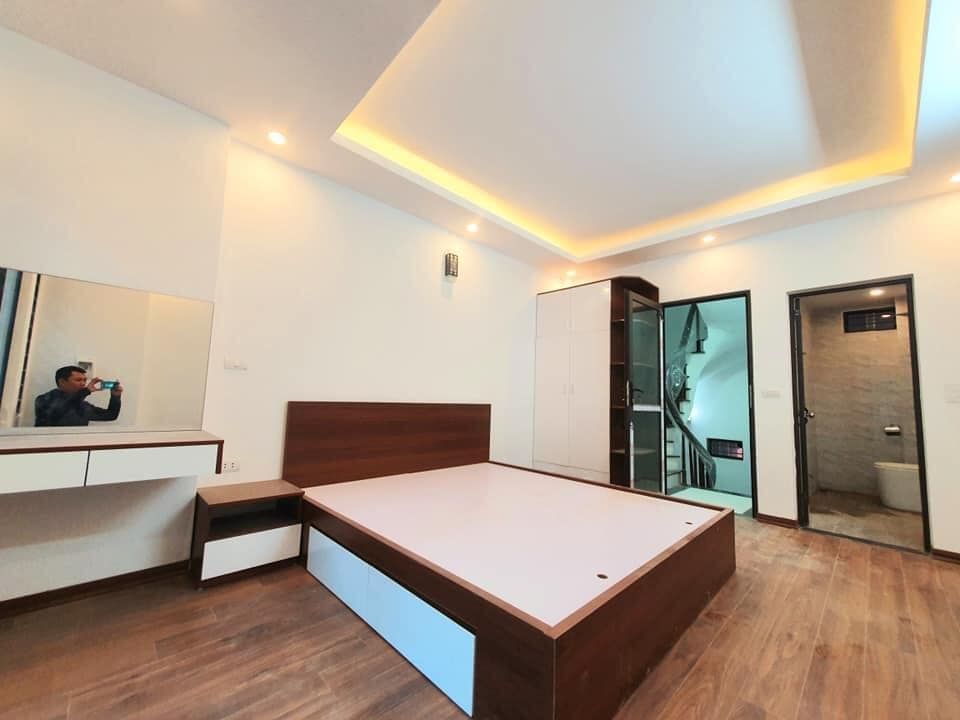 Bán gấp nhà đẹp quận Hoàng Mai Vị trí đẹp ngõ rộng 3m , kinh doanh nhỏ , ngõ thông tứ phía