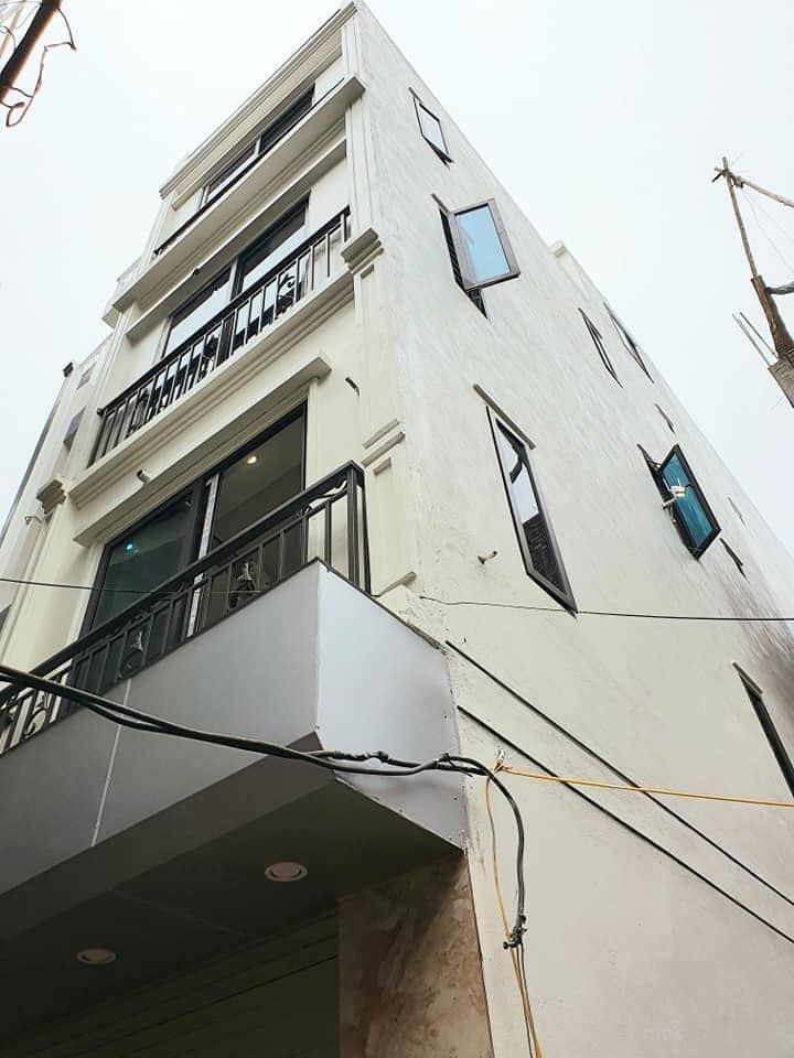 Bán gấp nhà đẹp quận Hoàng Mai Vị trí đẹp ngõ rộng 3m , kinh doanh nhỏ , ngõ thông tứ phía