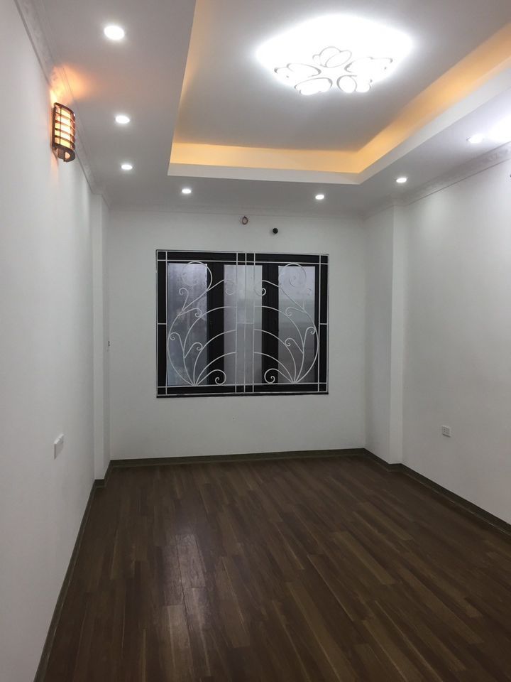 Bán Nhà 50m2x4Tầng Chỉ Nhỉnh 4tỷ! Nhà Xây Mới, Kinh Doanh! Phố Nguyễn Đình Hoàn - Cầu Giấy.