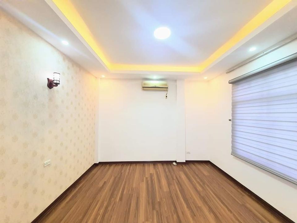 CẦN BÁN NHÀ VĨNH HƯNG, NHÀ ĐẸP MỚI NHƯ TRONG ẢNH - Ô TÔ ĐỖ CỬA - NGÕ THÔNG - KINH DOANH.