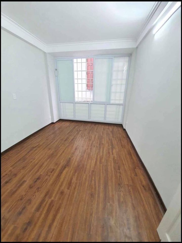 NHÀ GIÁP BÁT Q. HOÀNG MAI, GẦN GIẢI PHÓNG. Diện tích 31m2 sổ đỏ chính chủ. Nhà xây 4 Tầng.