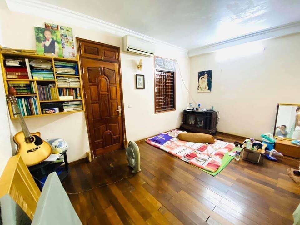 Bán nhà cách mặt phố Tam Khương( ngõ 10 Tôn Thất Tùng cũ) 15m , 35m2x 6 tầng, giá 3,95 tỷ.
