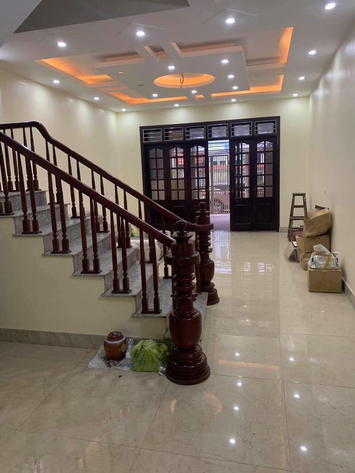 CẦN BÁN NHÀ 3 TẦNG ĐẸP SANG TRỌNG MỚI CÓNG THƠM MÙI SƠN ĐẸP MIỄN CHÊ THIẾT KẾ VÔ CÙNG HỢP LÝ