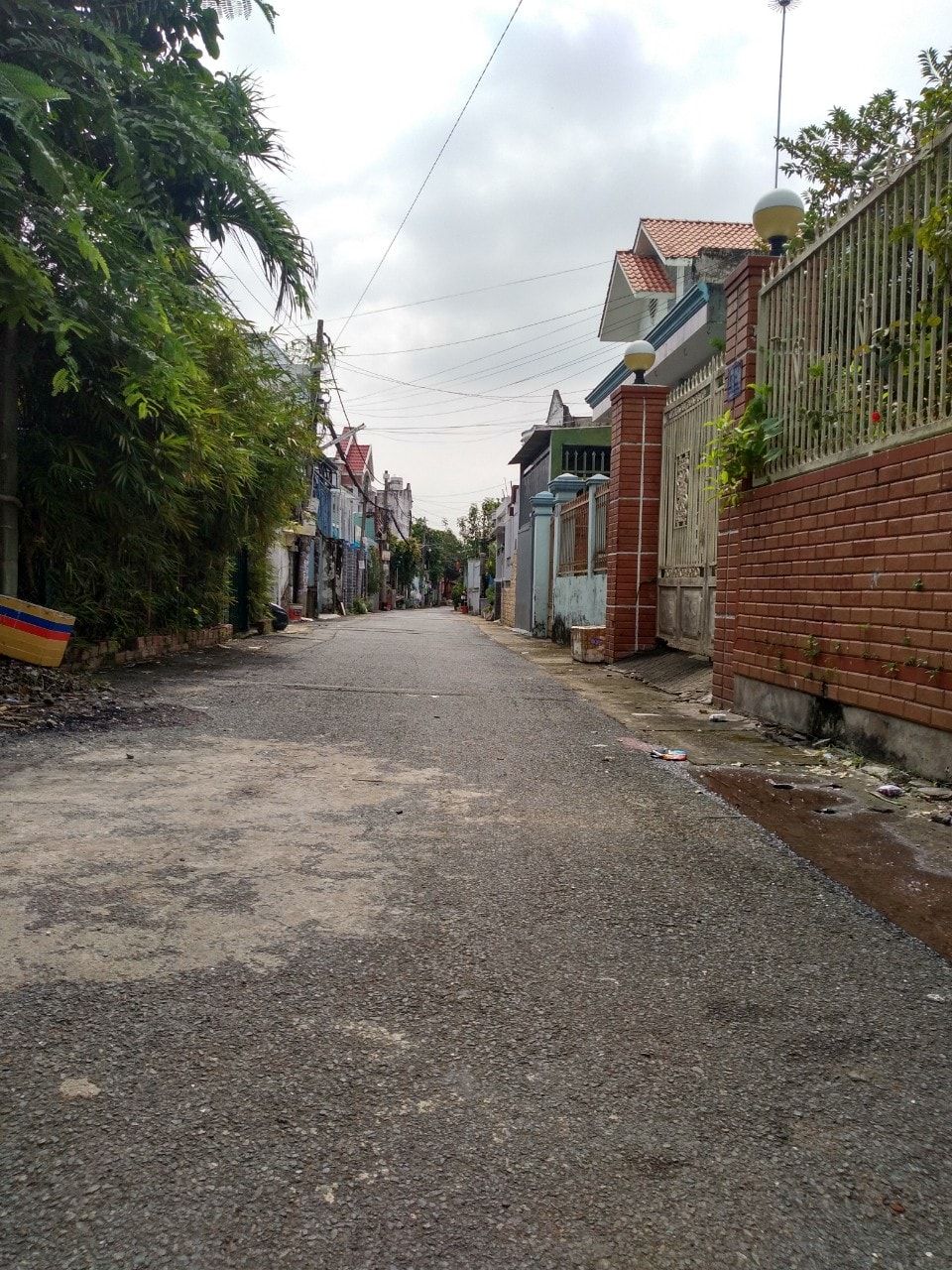 Cho thuê nhà nguyên căn 2pn.Giá 5tr. kế Đầu đường số 8 Linh Xuân .DT 6x14m. Đường 4m. LH 0364958766